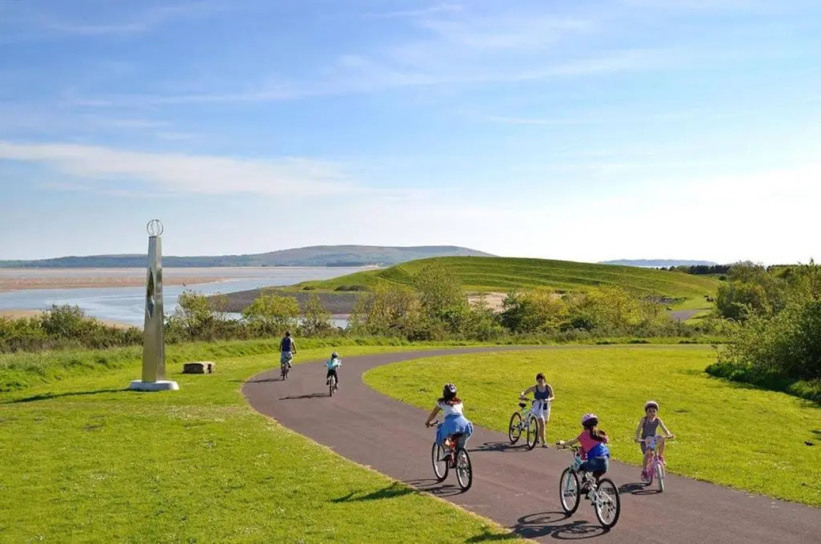 Modern 1 bed apartment next to beach and golf course