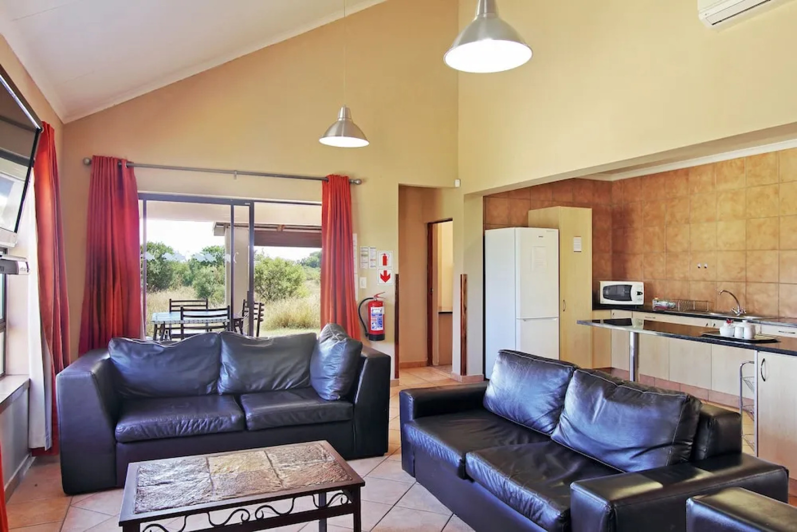 Monateng Safari Lodge