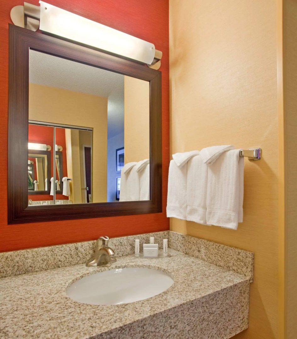 Courtyard by Marriott Salt Lake City Airport