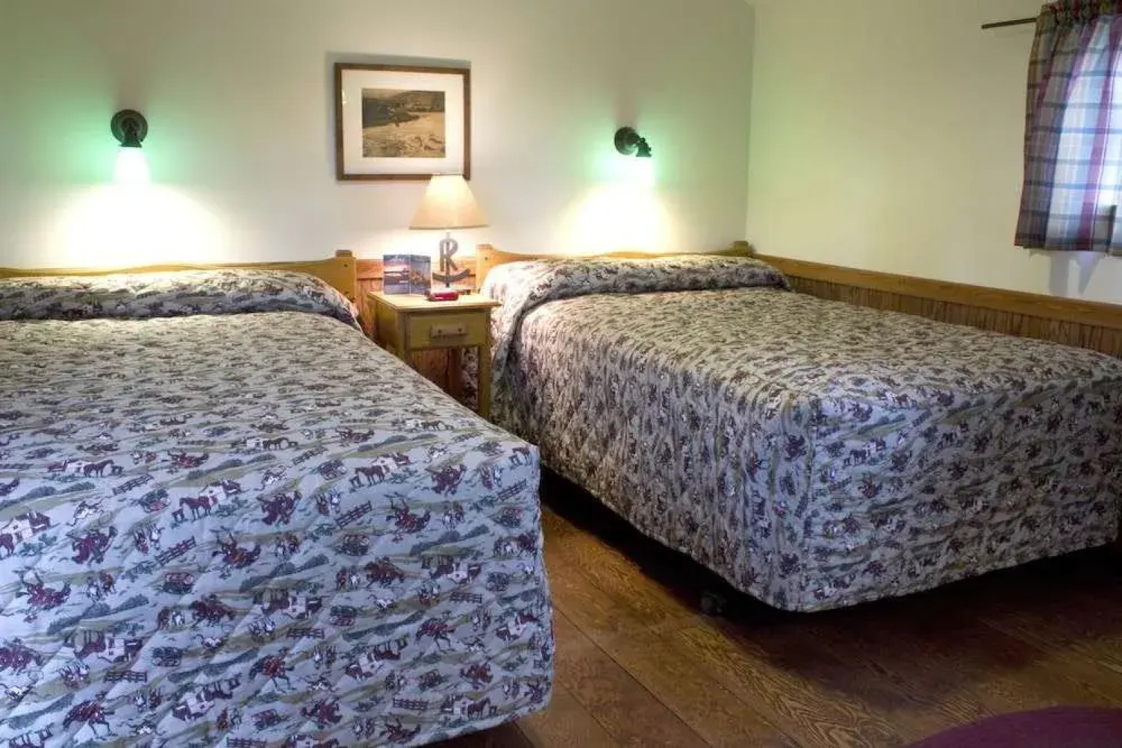 Roosevelt Lodge & Cabins