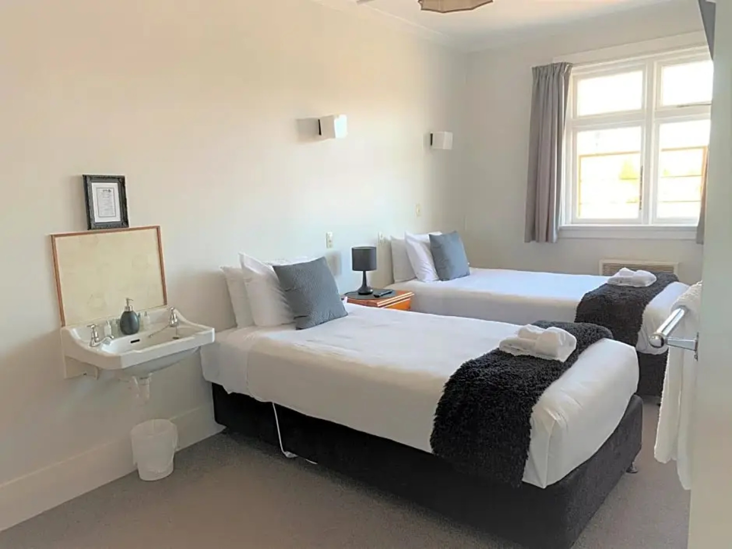 Ranfurly Hotel
