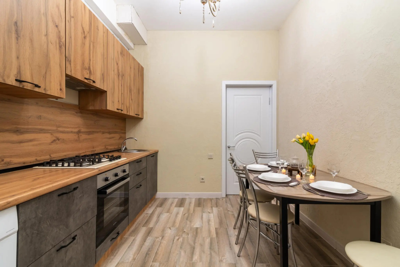 Bon voyage на улице Даниялова