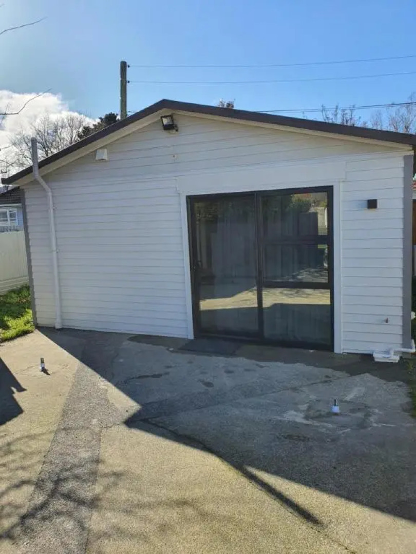 Modern 1 Bedroom Guest House