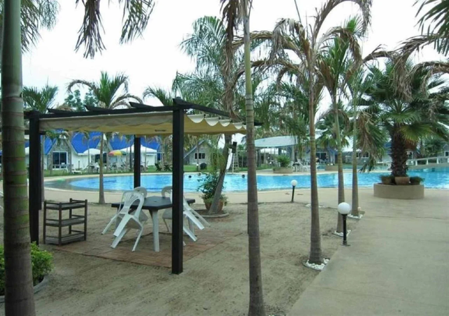 Castle Howchow Beach Resort Hotel