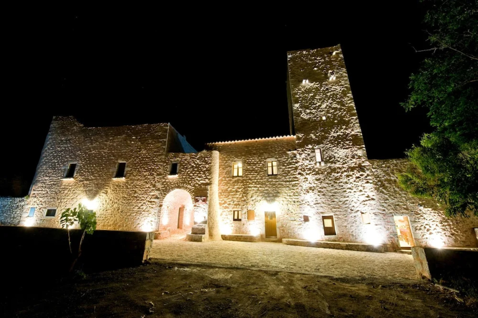 Arapakis Historic Castle