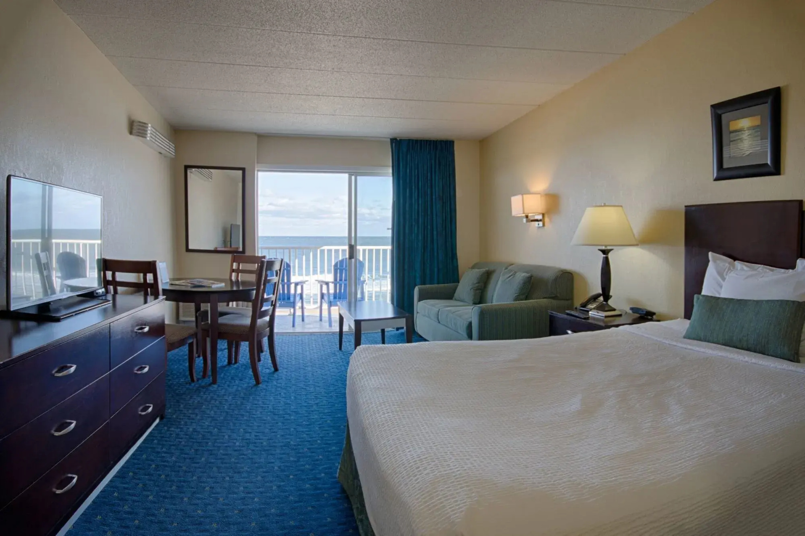 SeaLoft Oceanfront Hotel