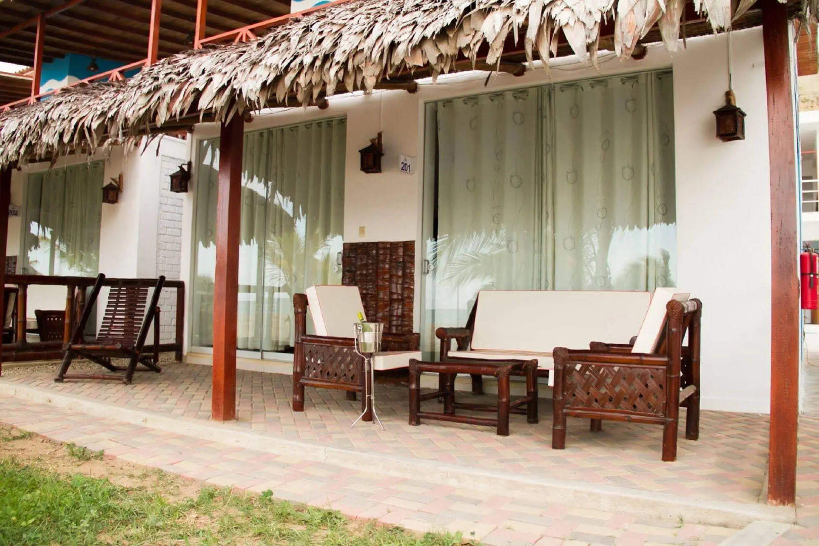Nauti-K Beach Hotel