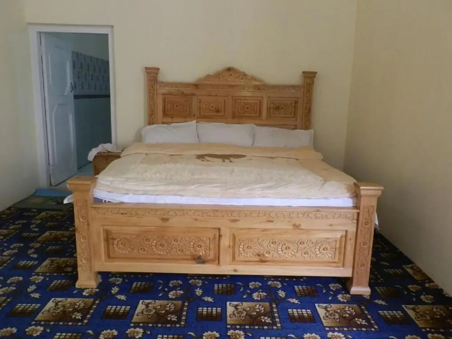 Golden Peak View Hotel