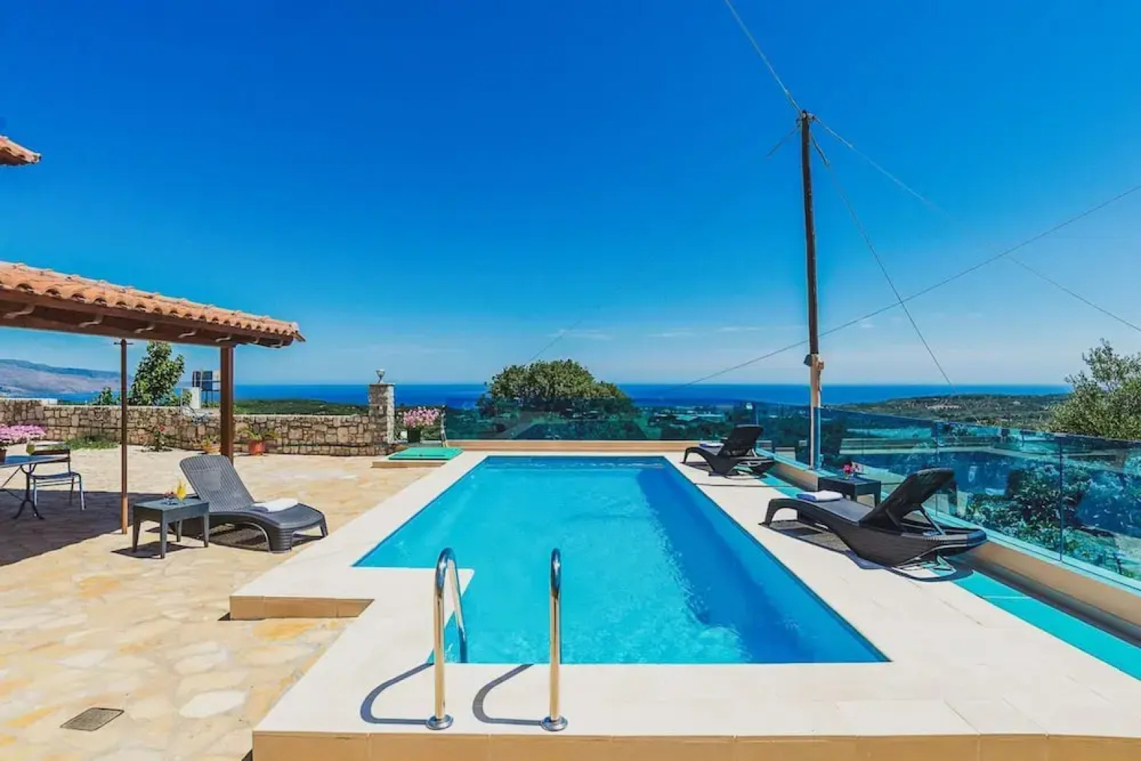 Chania Poolside Resort - Panoramic Seaview Lodging