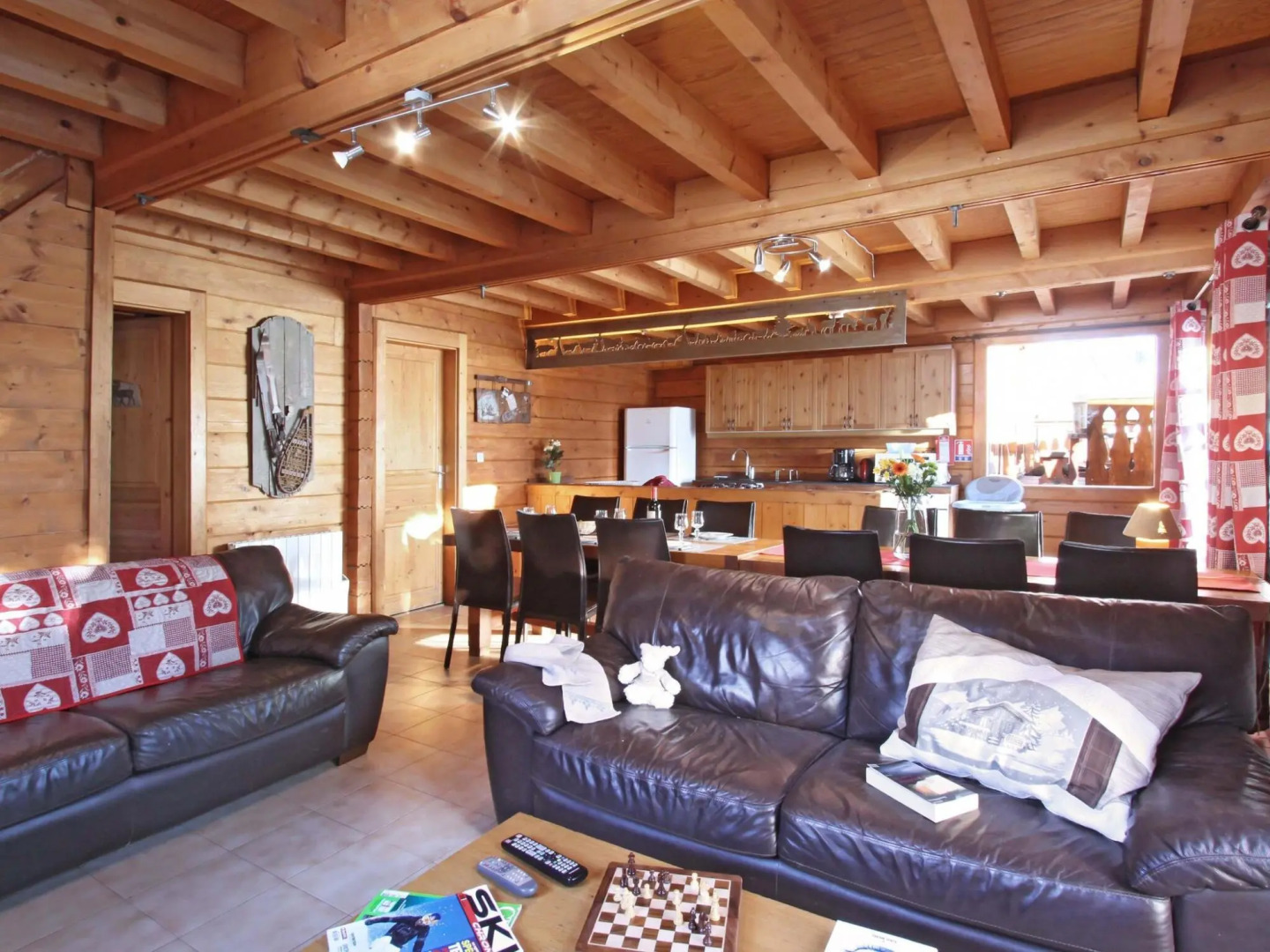 Beautiful chalet with a sauna and private pool in Les Deux Alpes