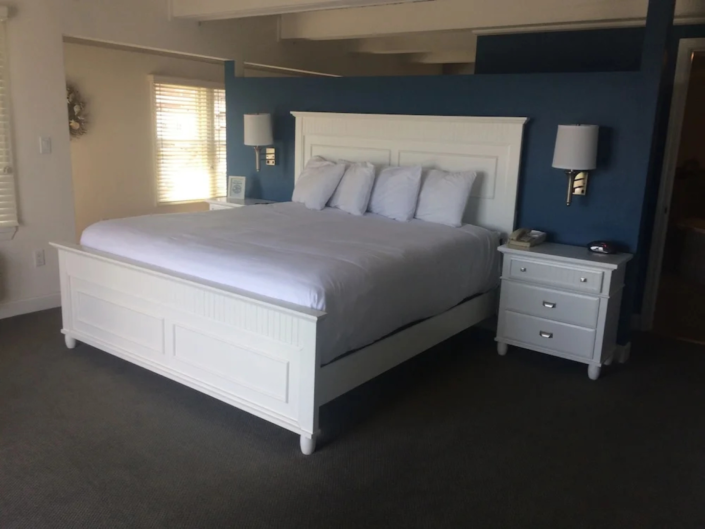 Harborline Hotel