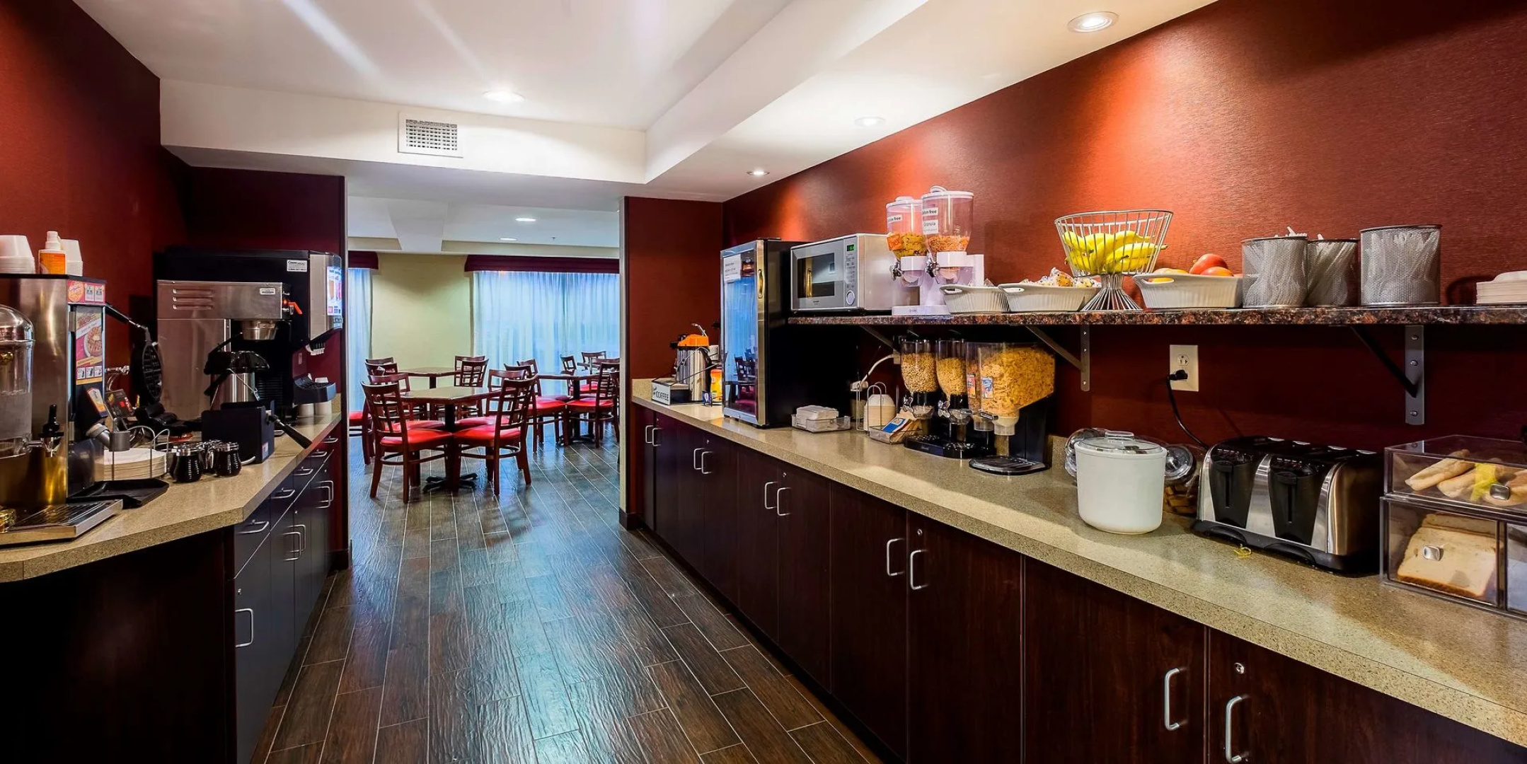 Red Roof Inn PLUS+ & Suites Malone