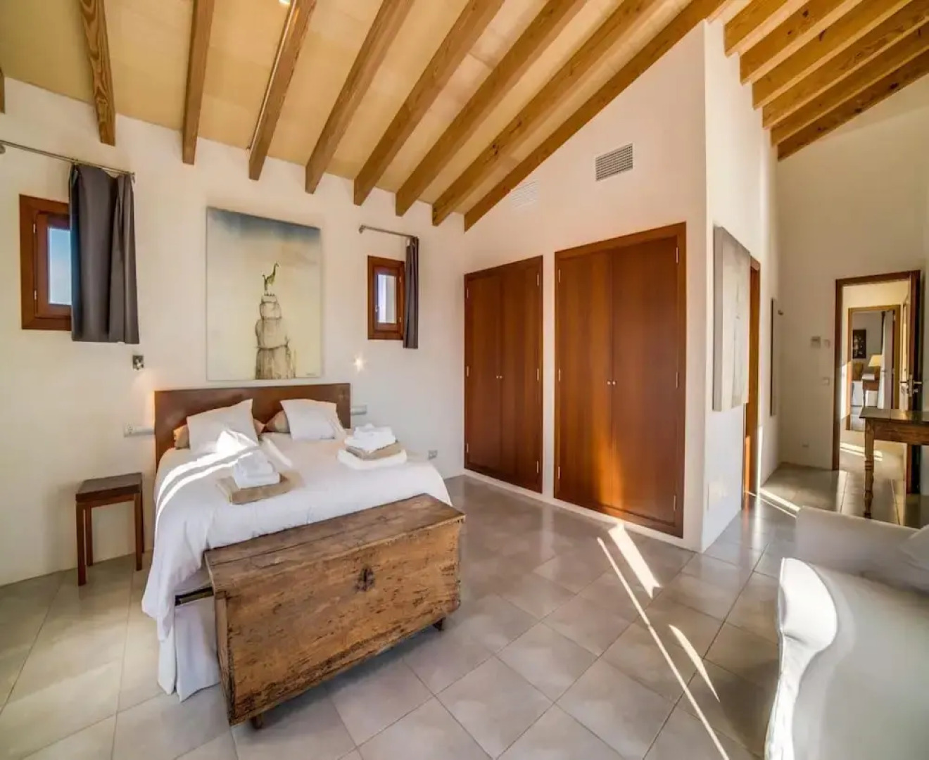 Spacious Villa With Infinity Pool