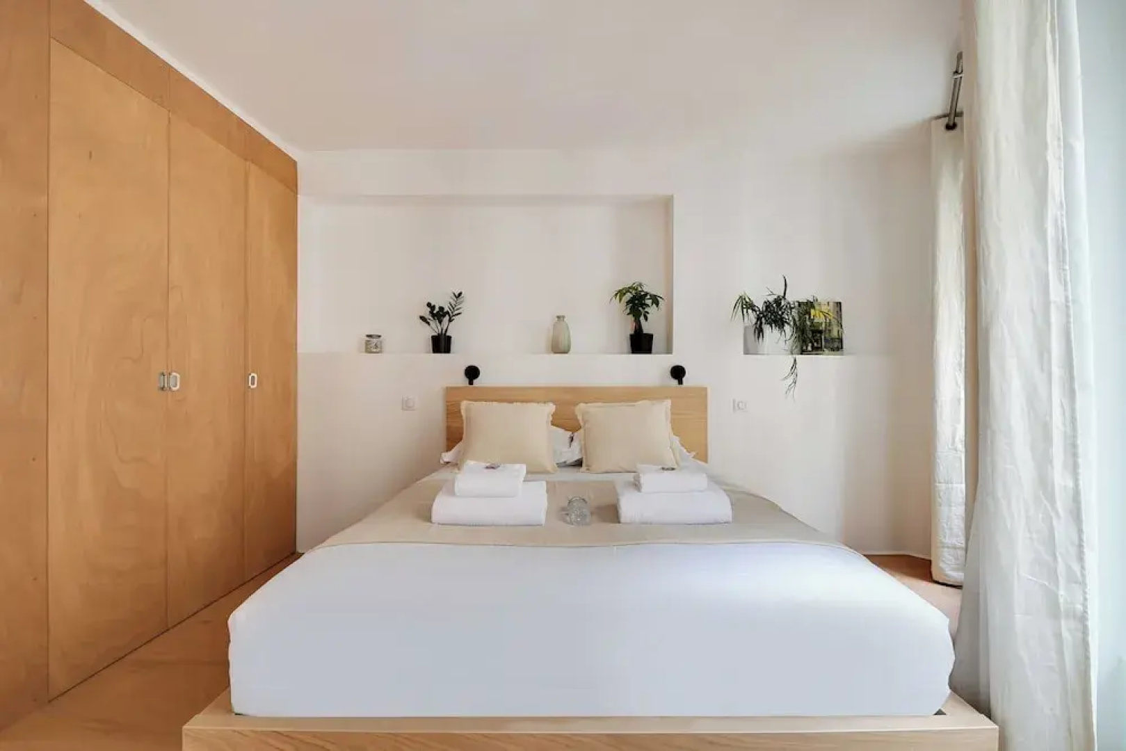 Bourse Apartment