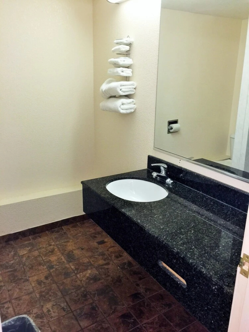 Tollway Inn of Beloit