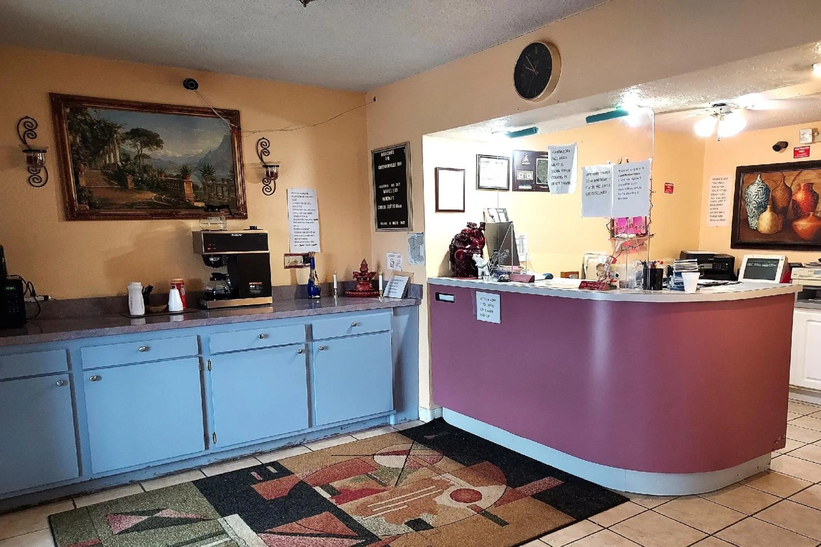 OYO Hotel Chapmanville Inn, WV - Hwy 119