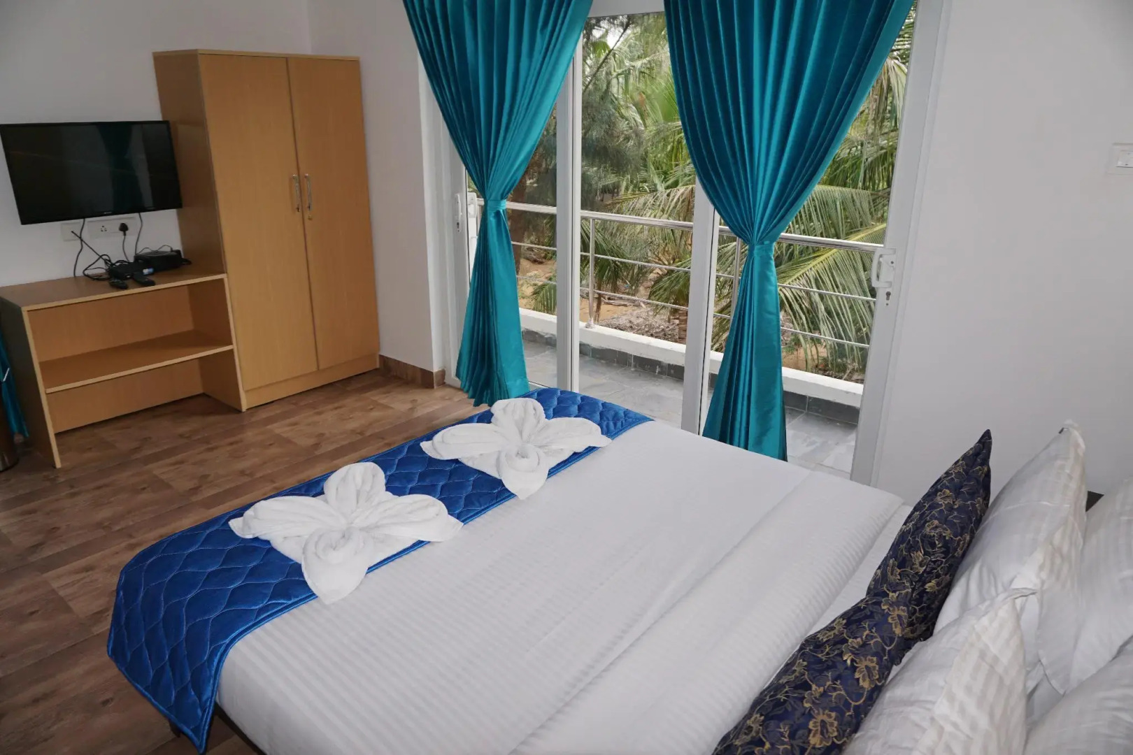 Sea La Vie Covelong Beach Resort