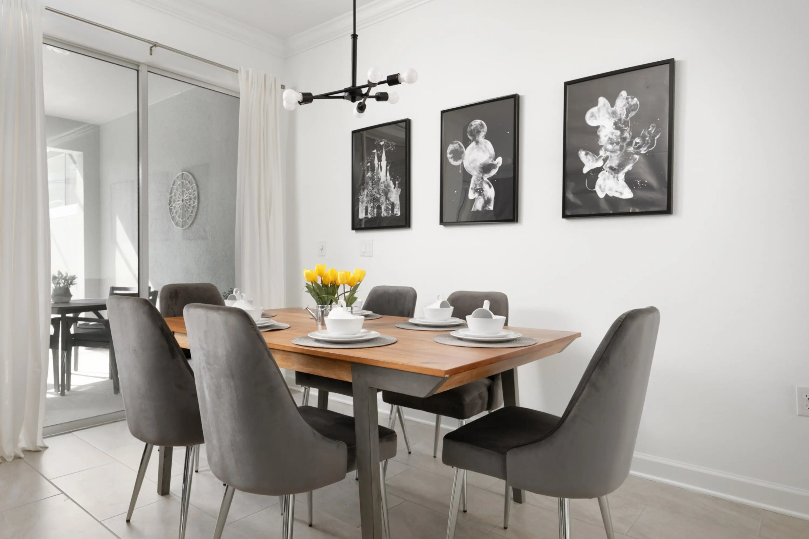 Chic townhouse with private pool near Disney