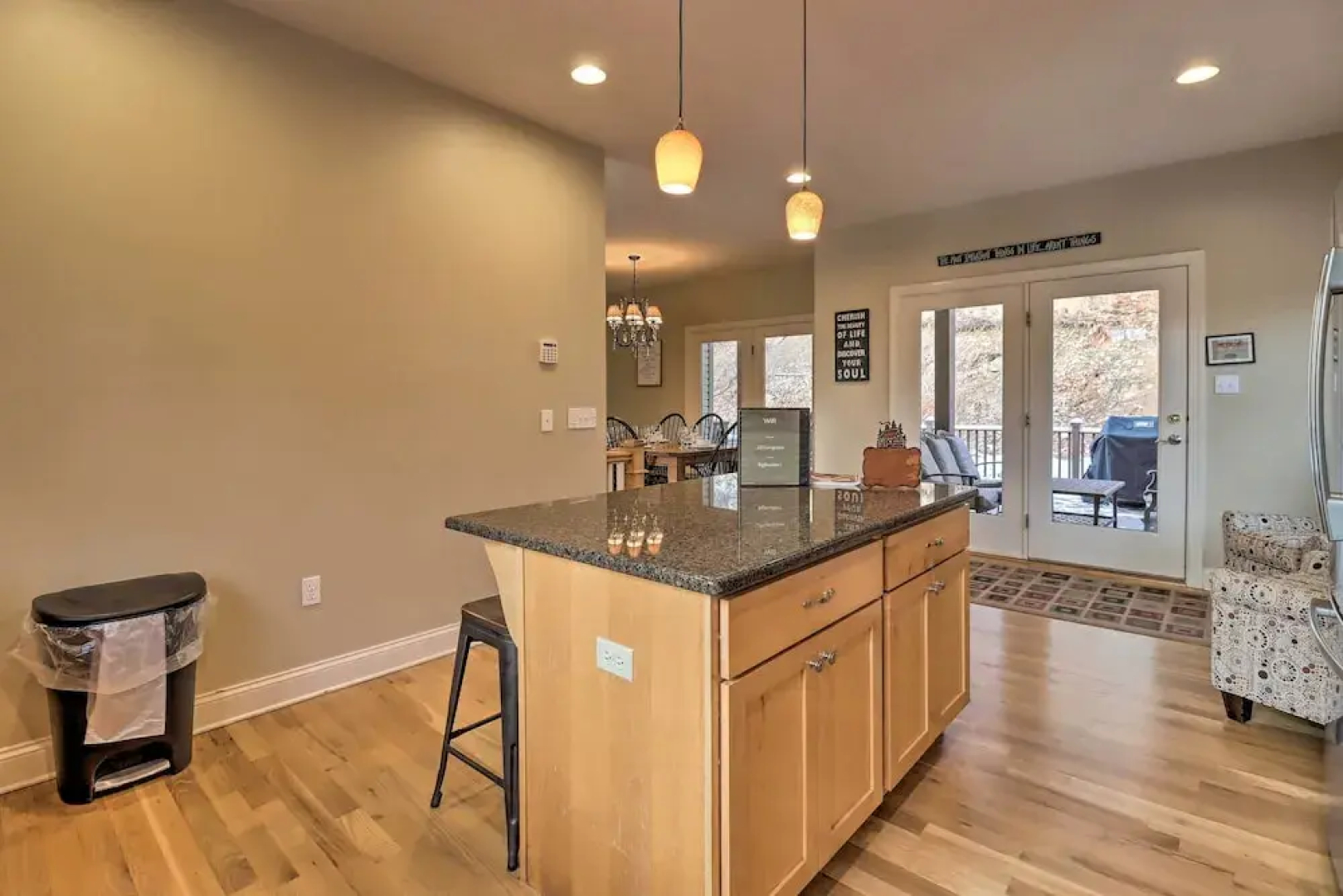 < Half-mi to Skiing: Lake Harmony Home w/ Hot Tub
