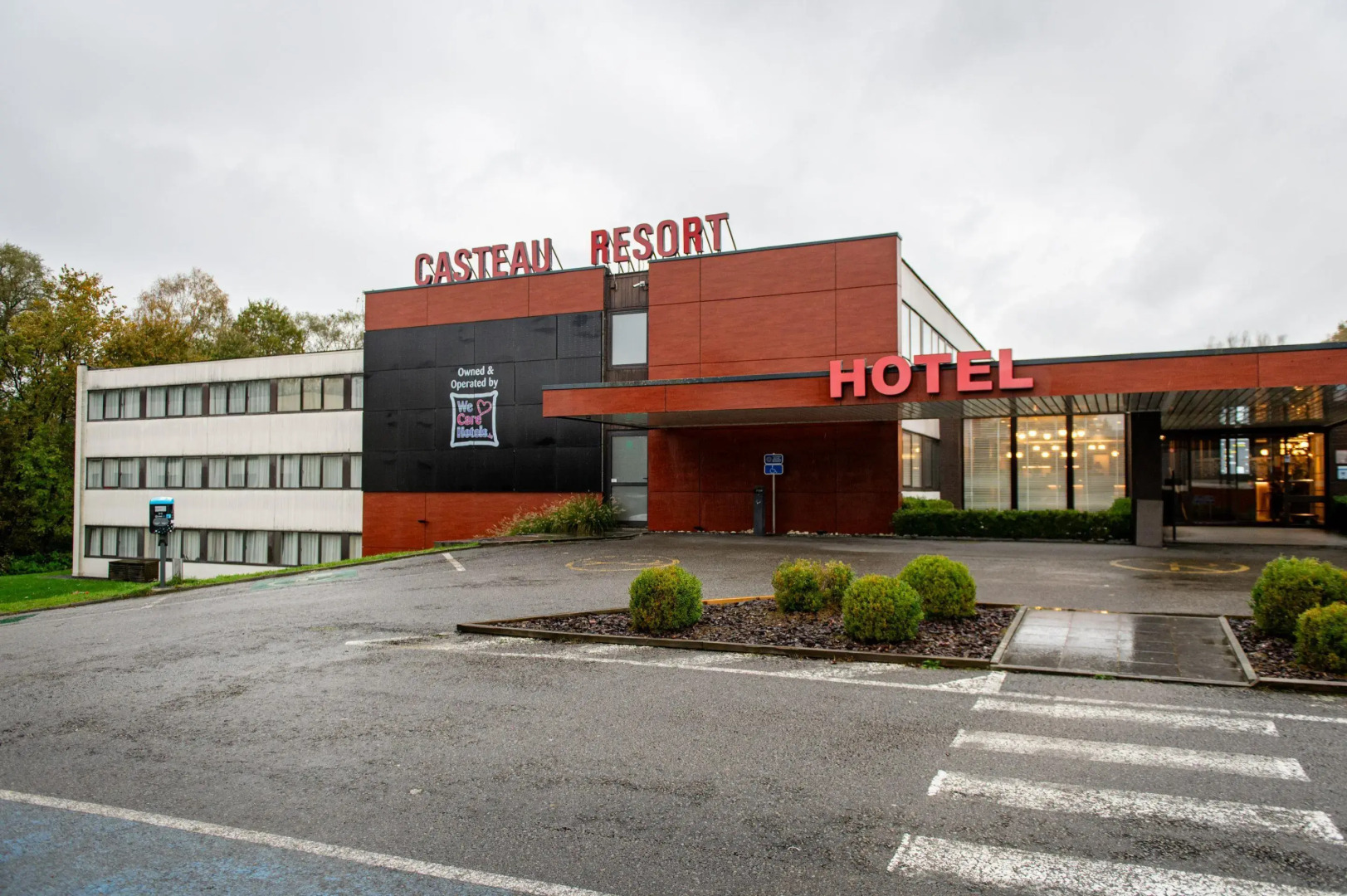 Hotel & Aparthotel Casteau Resort Mons