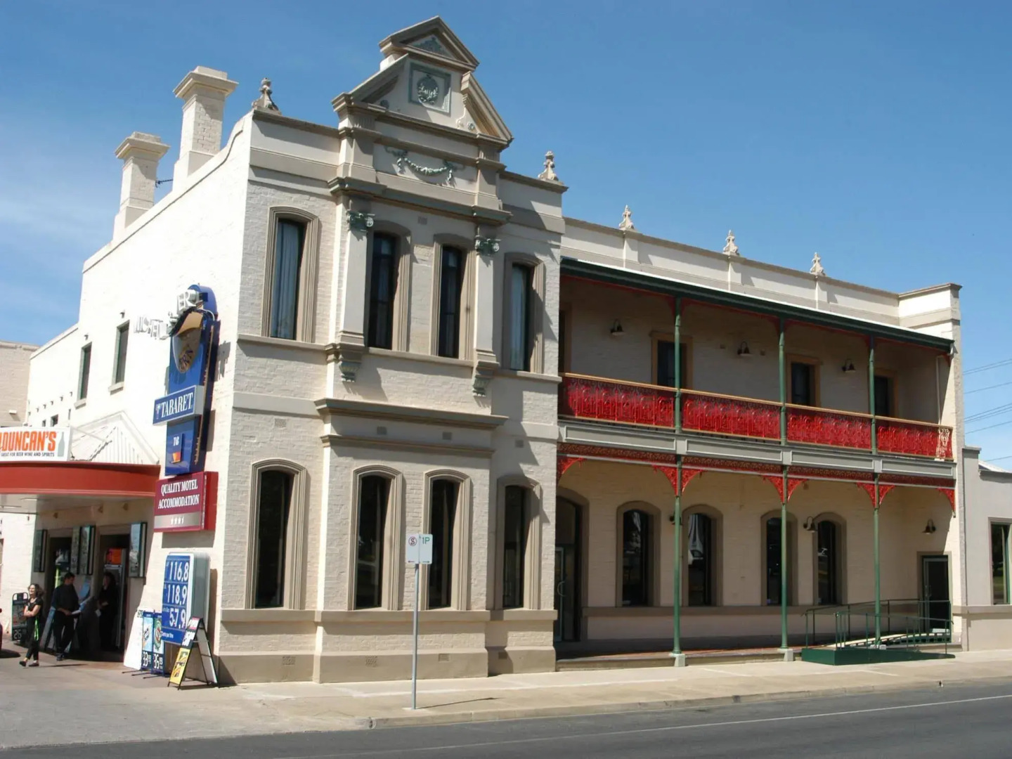 Mitchell River Tavern