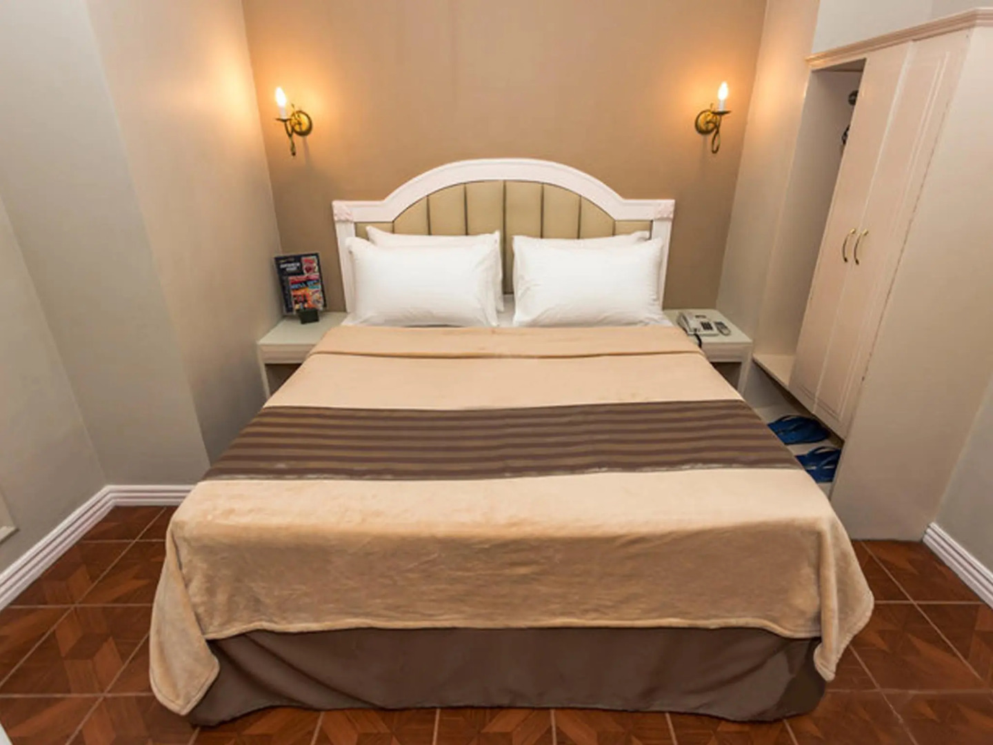 Urban Travellers Hotel