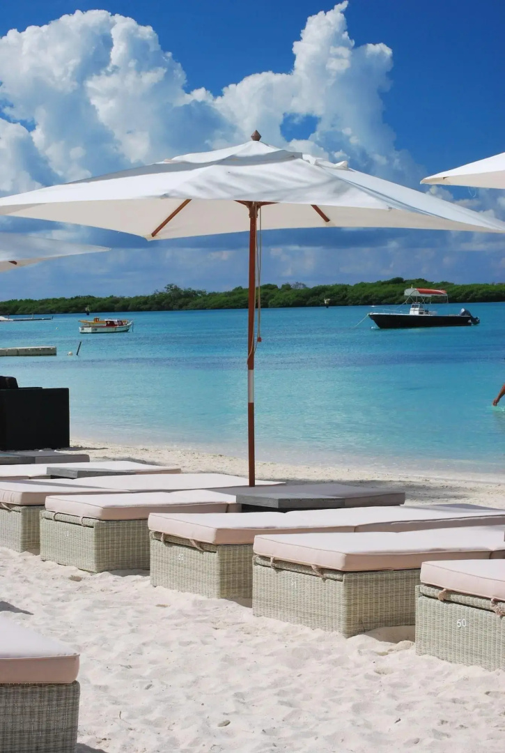 voco Surfside Aruba by IHG