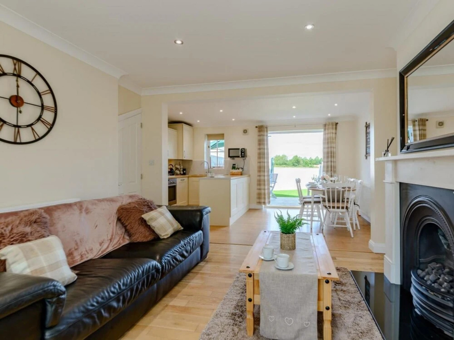 Host Stay Overcarr Cottage