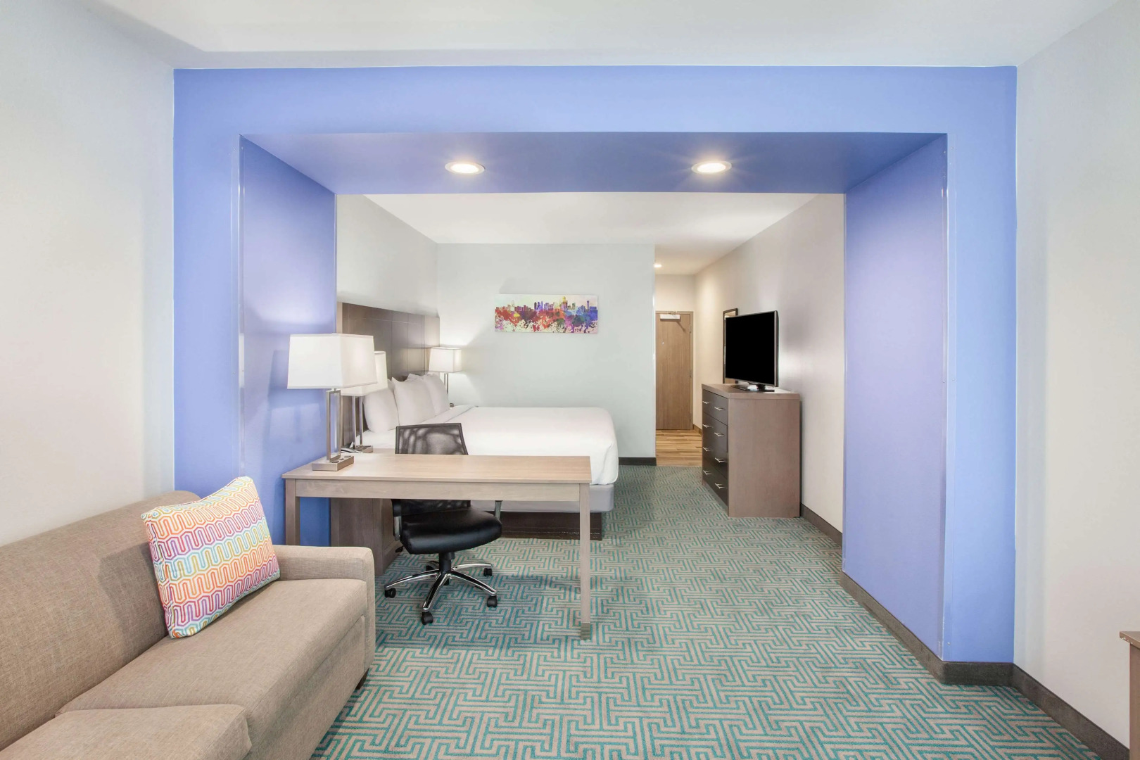 La Quinta Inn & Suites by Wyndham Dallas Duncanville