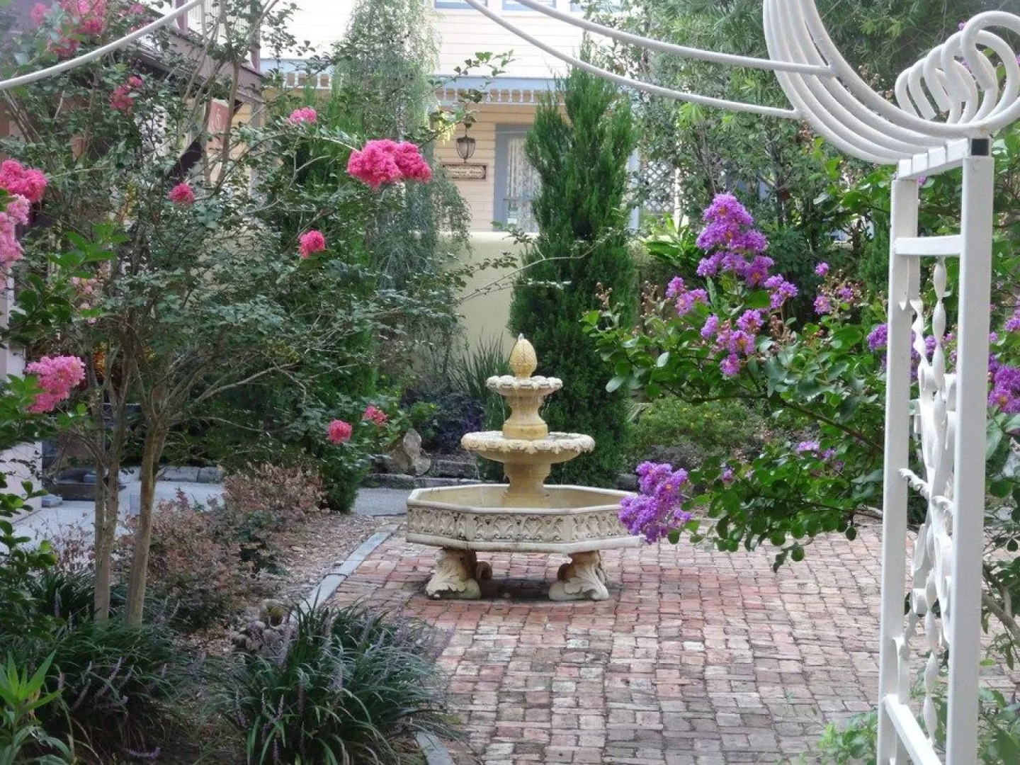 Casa De Solana Bed & Breakfast