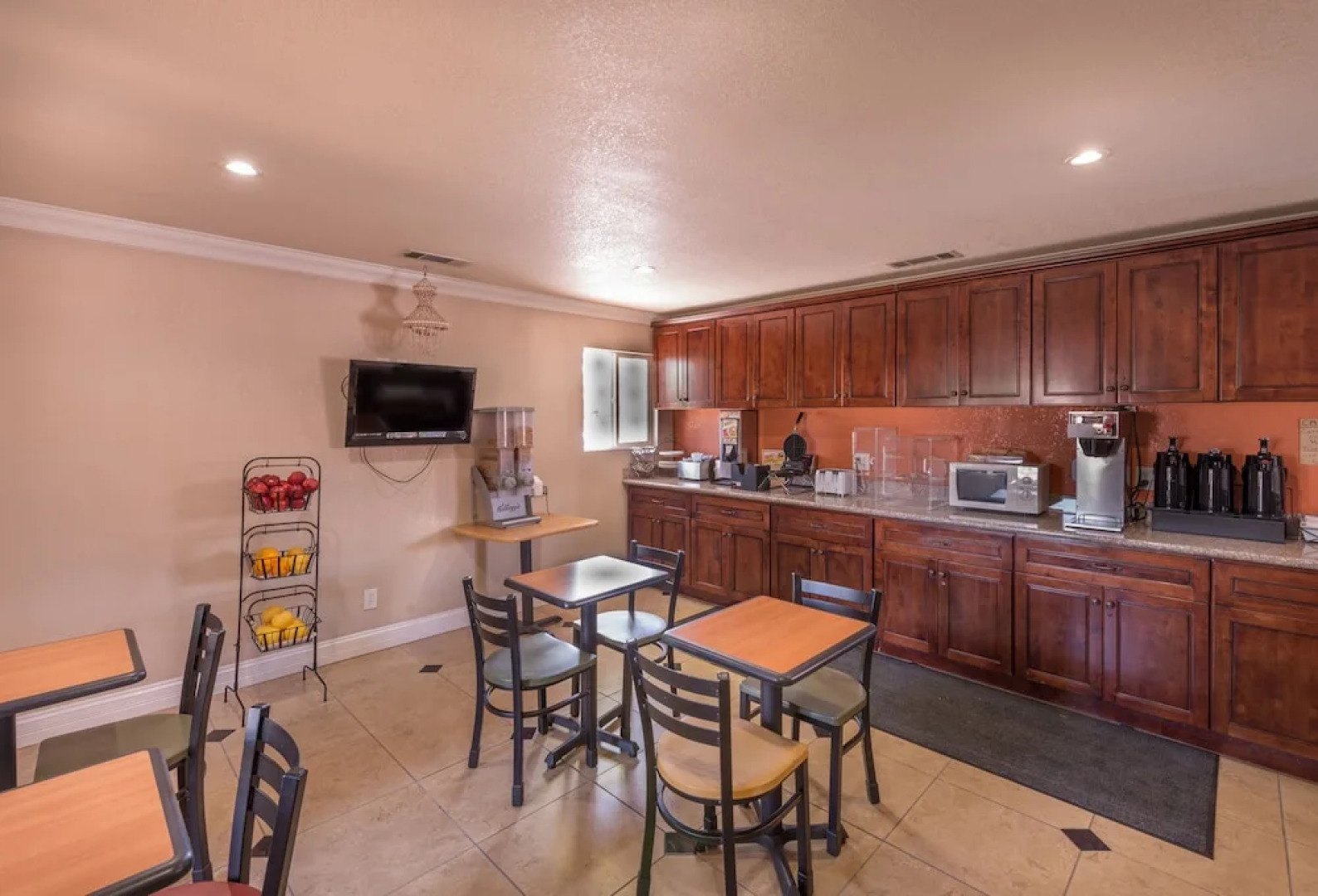 Edgewater Inn Reedley