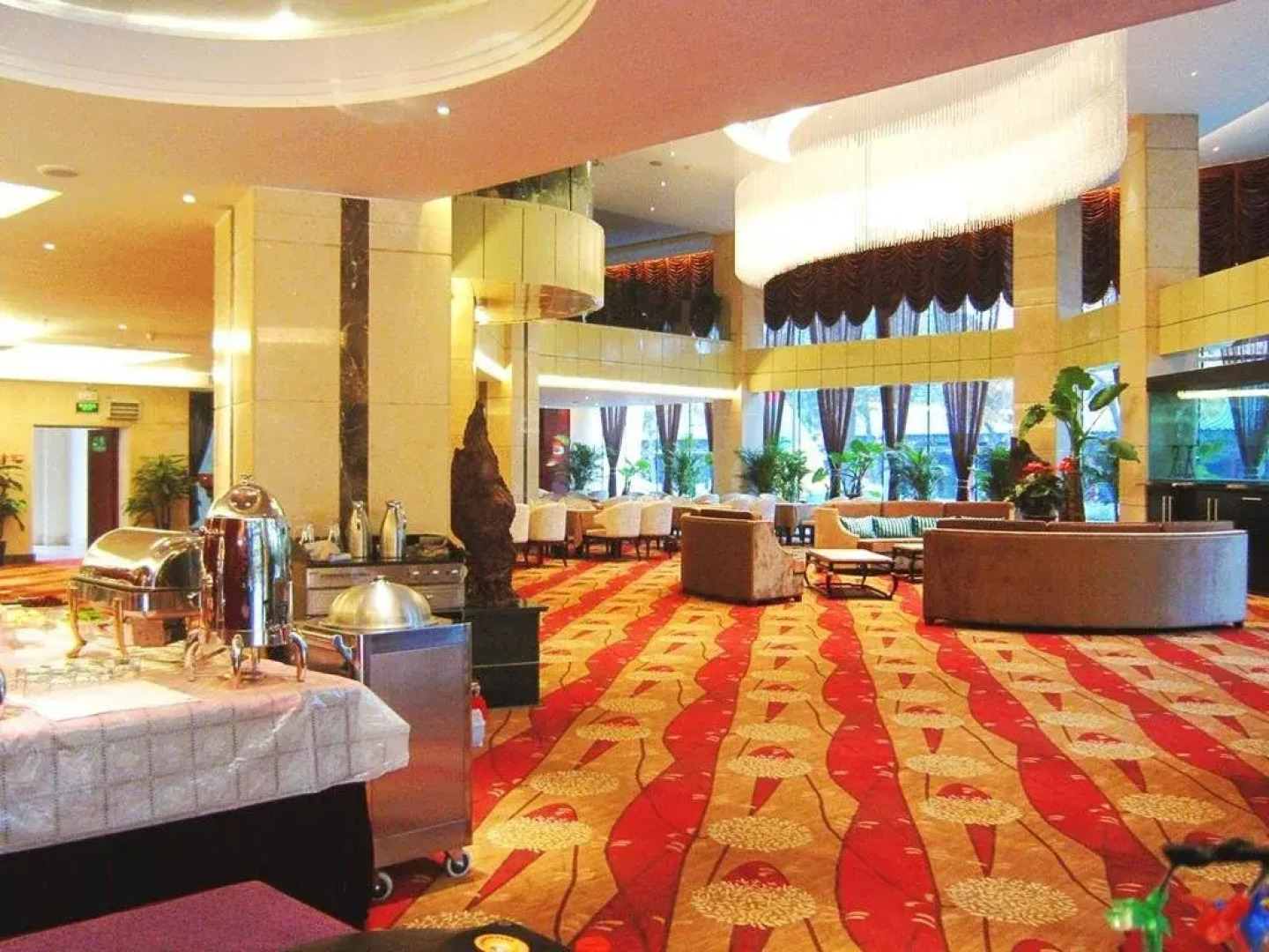 Zhongwei Grand Hotel
