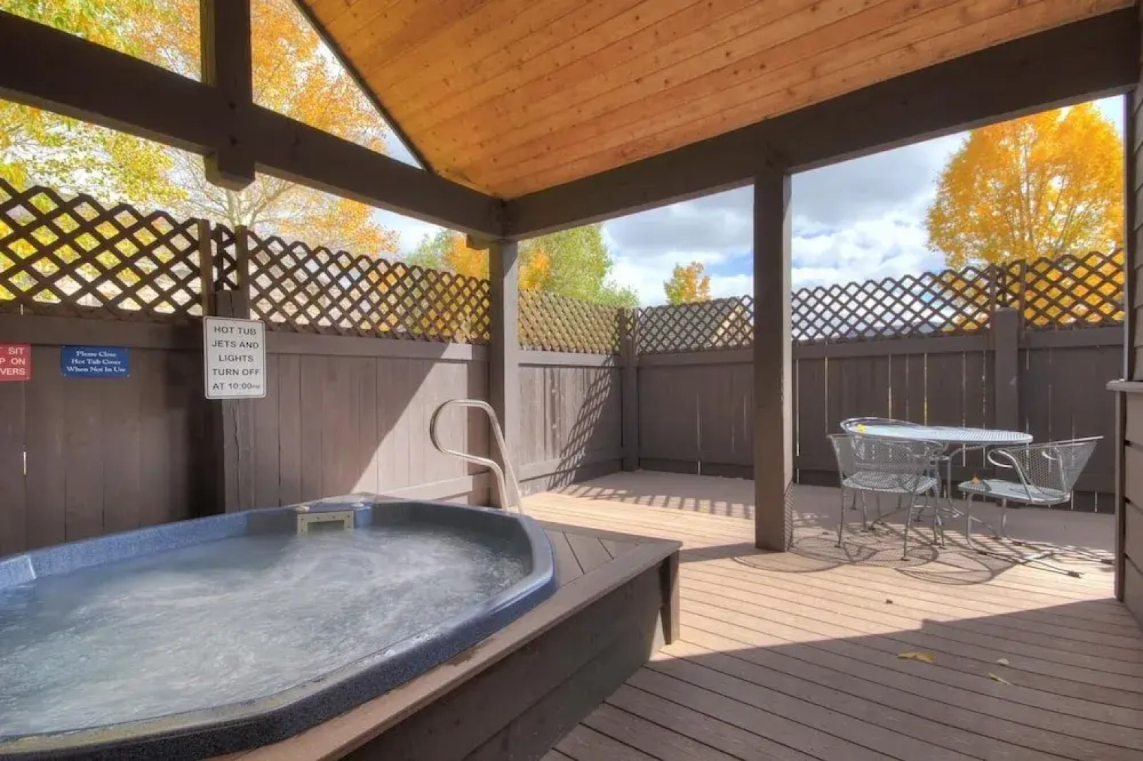 Tarn Landing  #c-4 2 Bedroom Condo by RedAwning