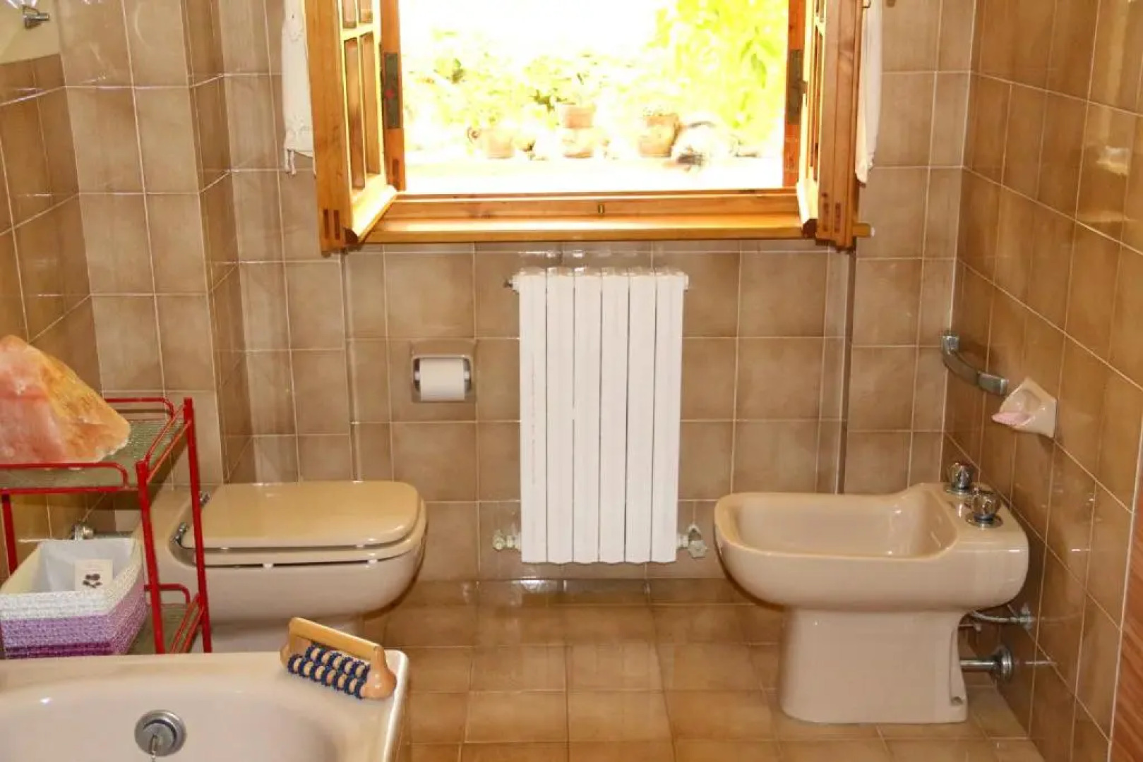 House with 3 bedrooms in Monteciccardo with private pool furnished terrace and WiFi 13 km from the beach