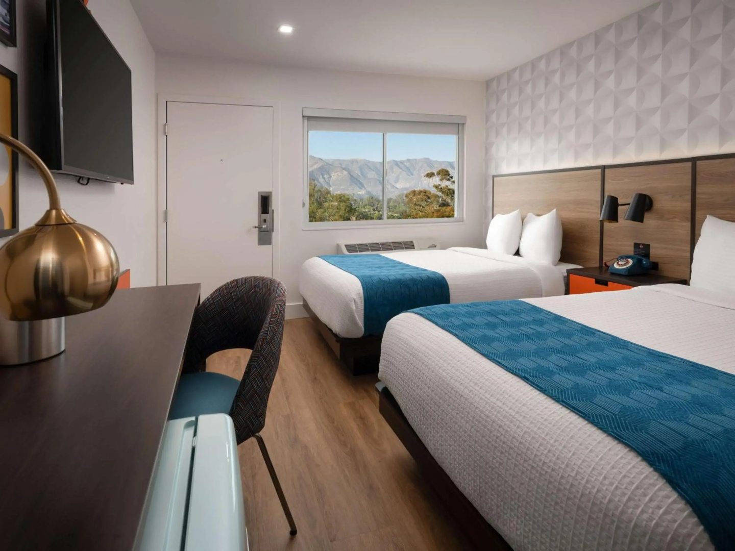 Motel 6 Santa Barbara, CA - Beach