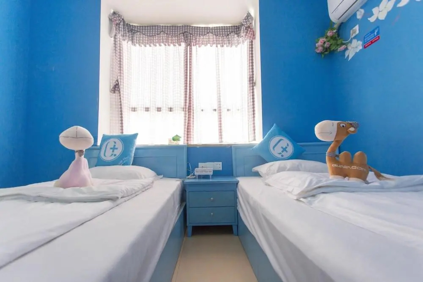 Zhangjiajie Meet Themed Inn