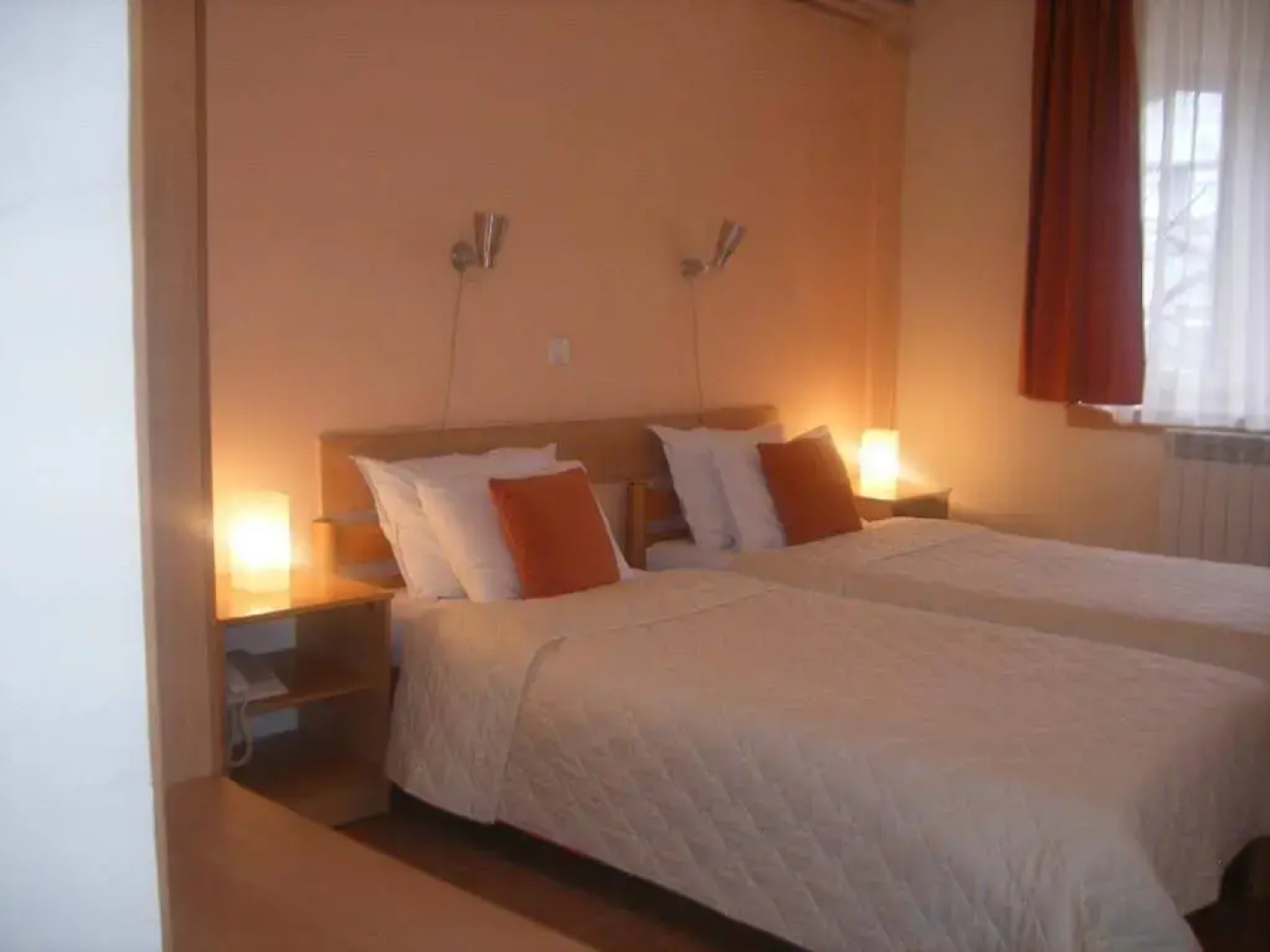 Hotel 7