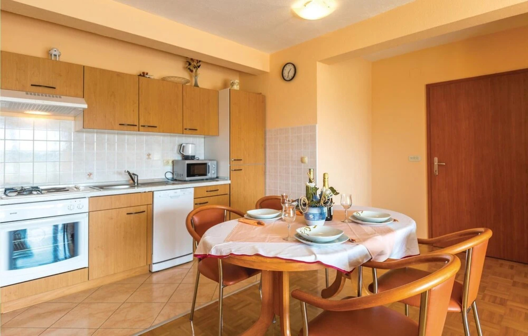 Awesome Home in Makarska With Wifi and 1 Bedrooms