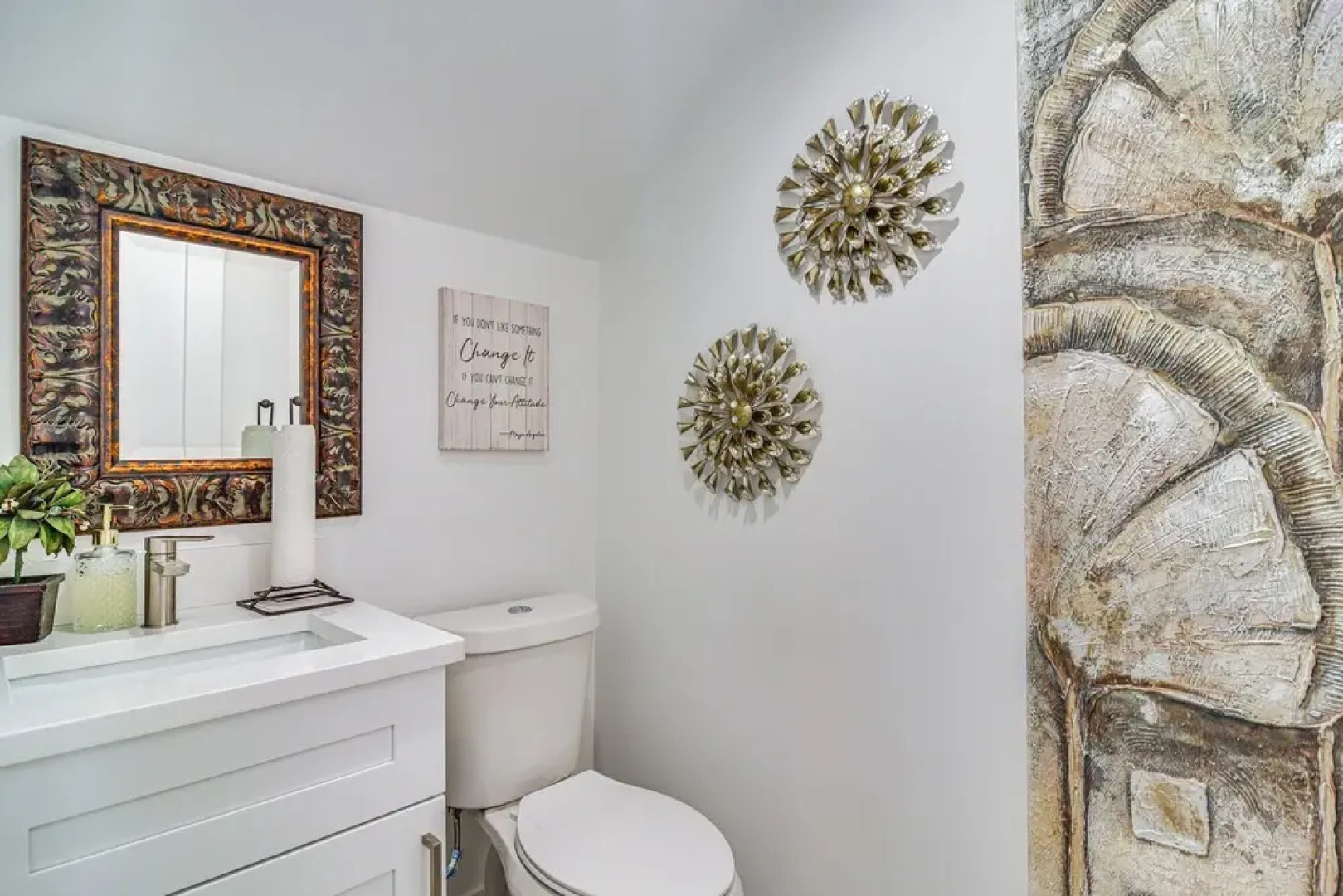 Modern Tampa Townhome Near Midtown WFH Friendly