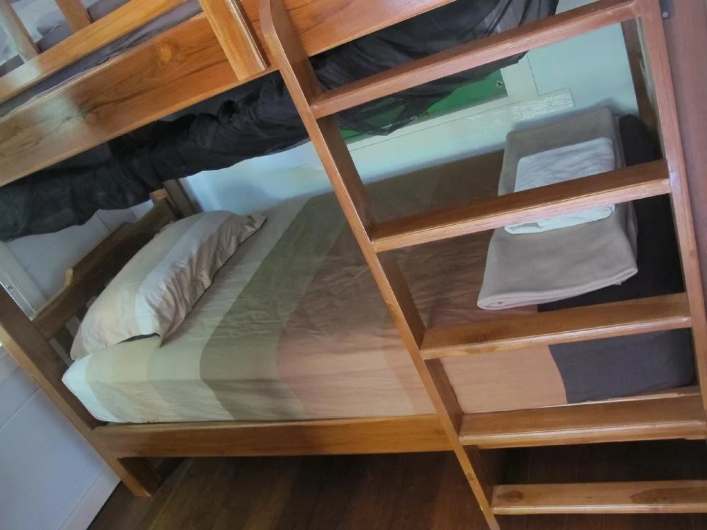 The Oasis Hostel - Adults Only
