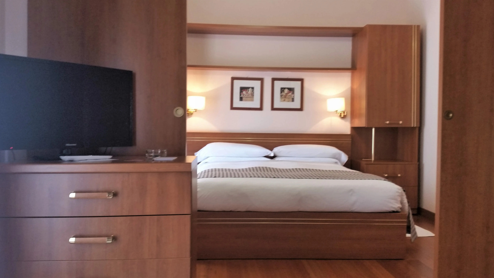 Отель Loano 2 Village