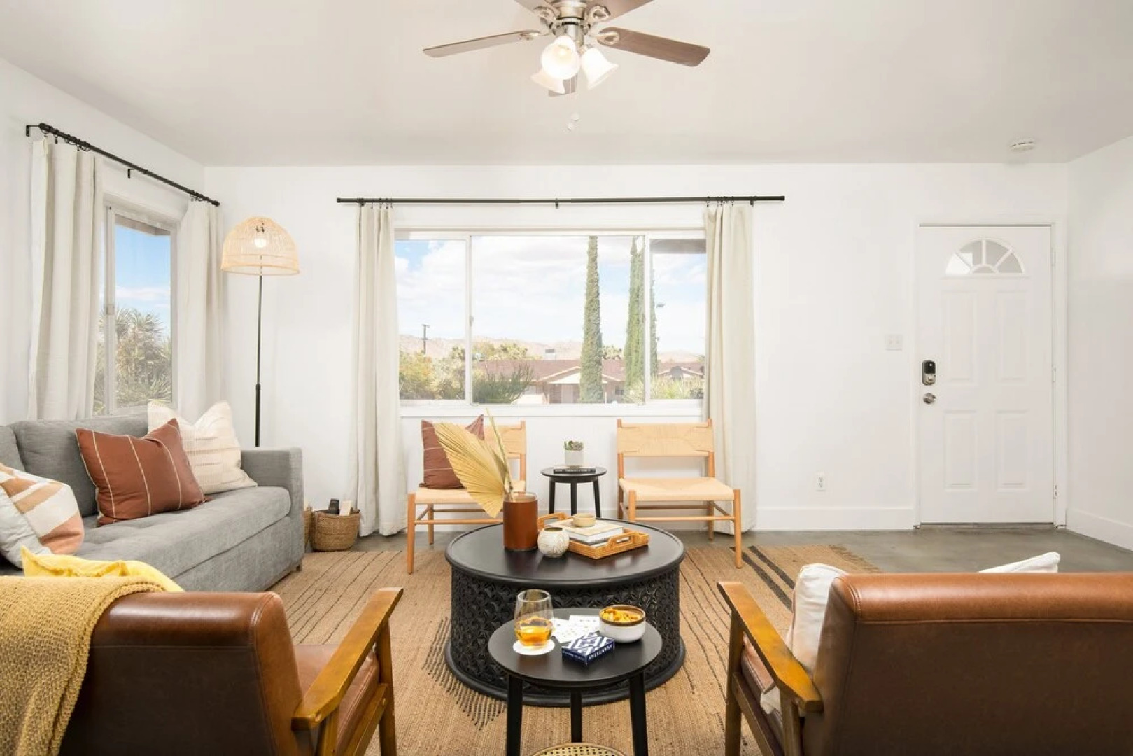 Sunburst by Avantstay Newly Added Pool! 5 Mins TO Town