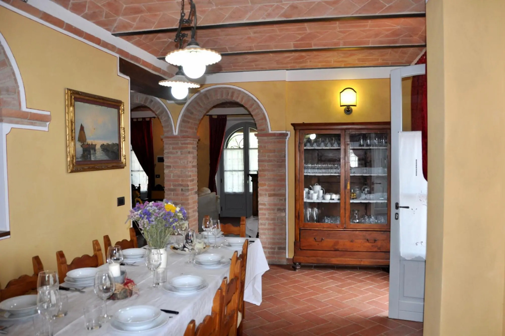 Beautiful villa sleeps 8 with private garden and pool-VILLA AGRIROSA