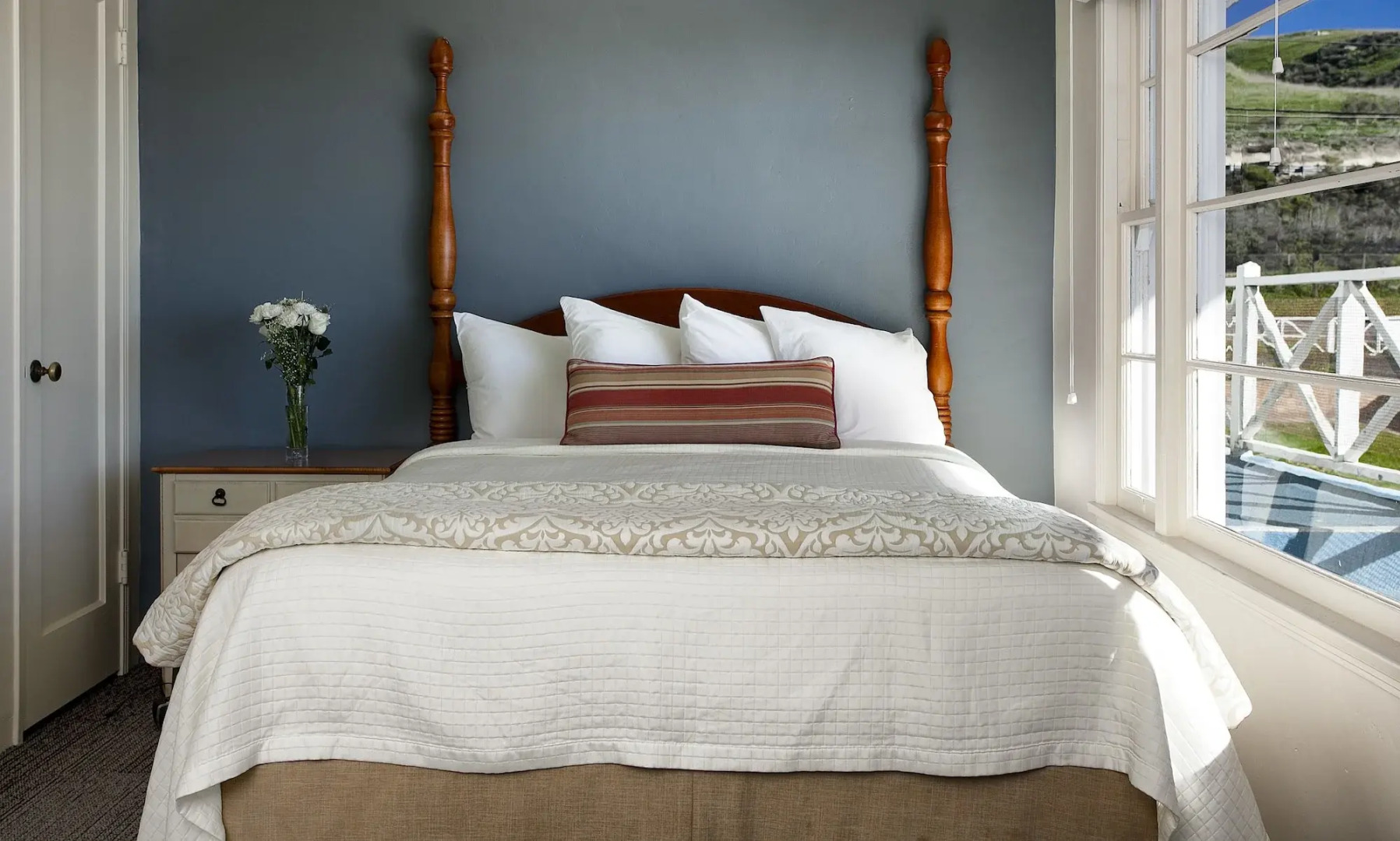 The Tides Oceanview Inn and Cottages