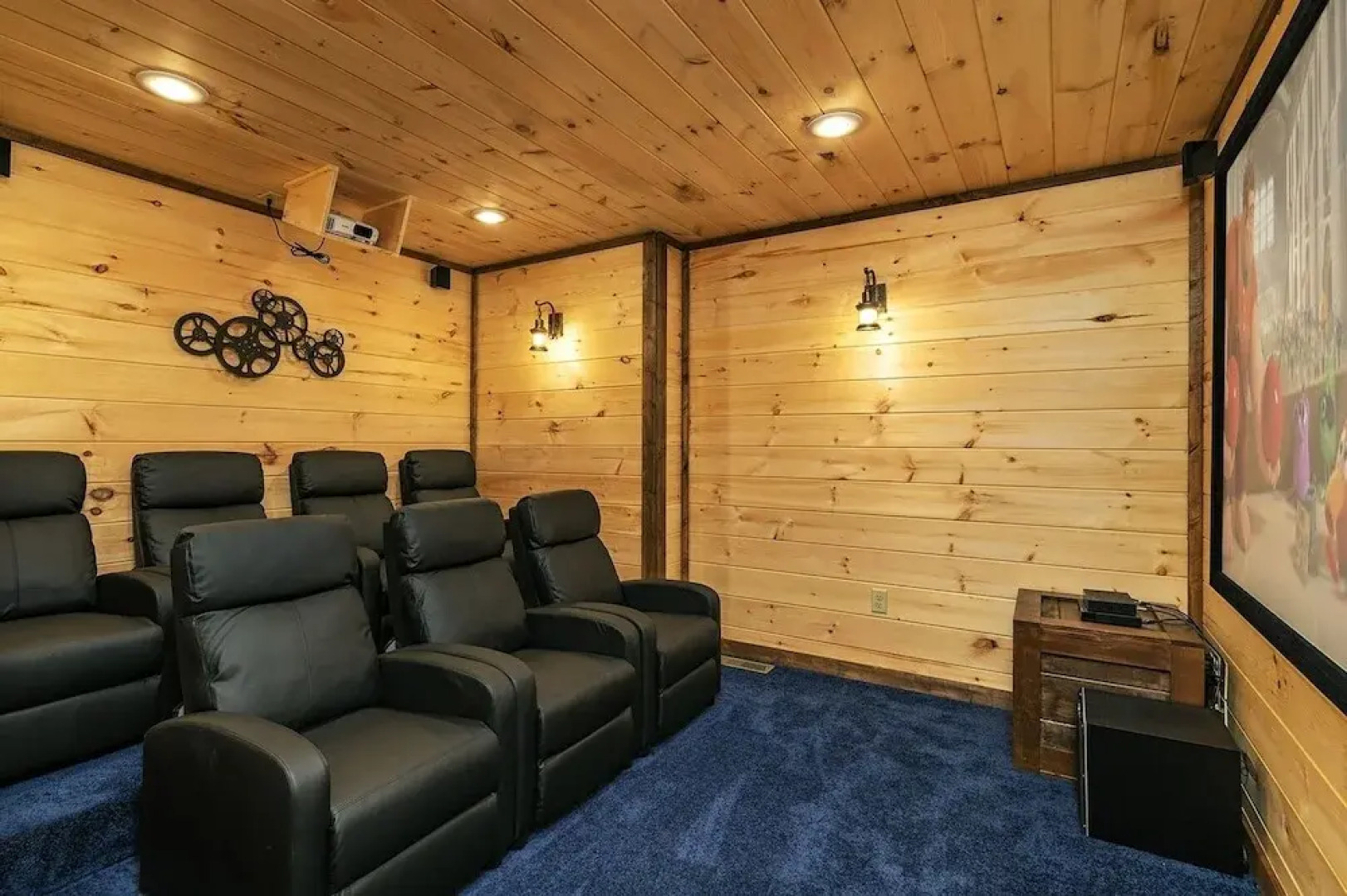 Take A Paws - 3 Bedrooms, 3 Baths, Sleeps 8 1 Cabin by RedAwning