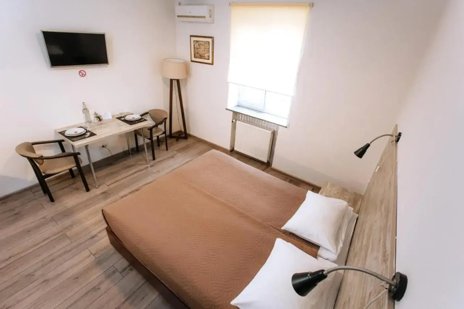 Stone City Apartment in Park Zone