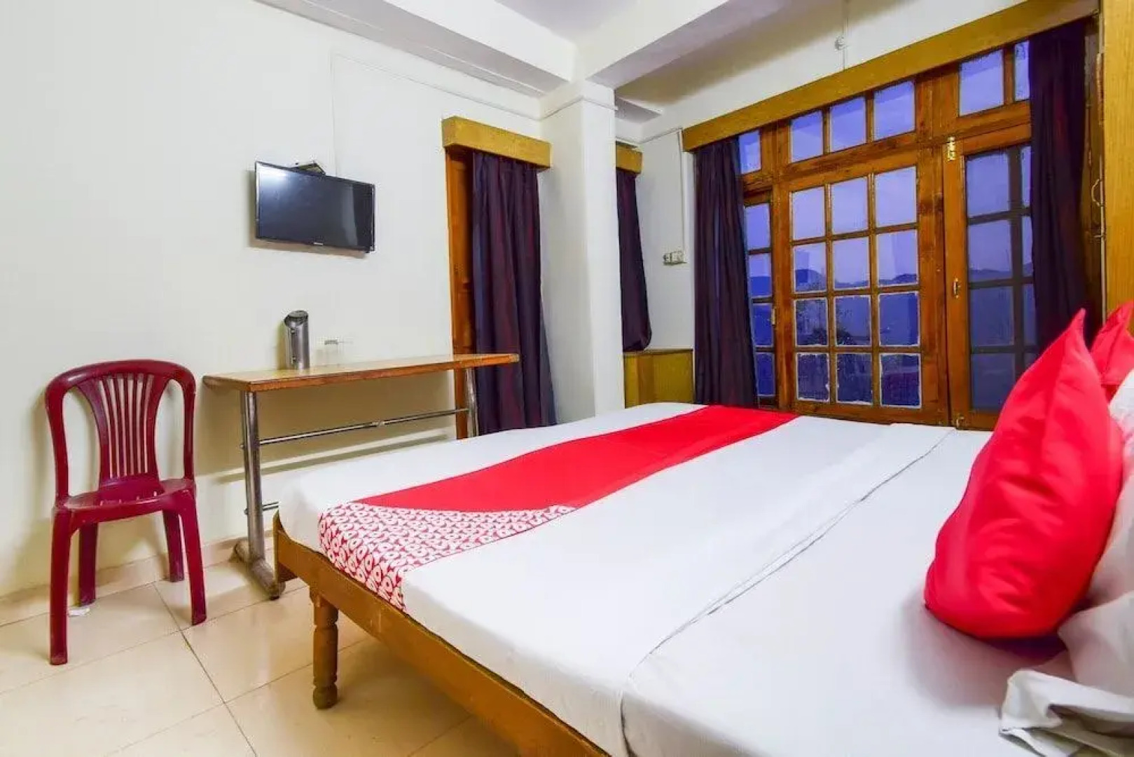 The Roam Way By OYO Rooms