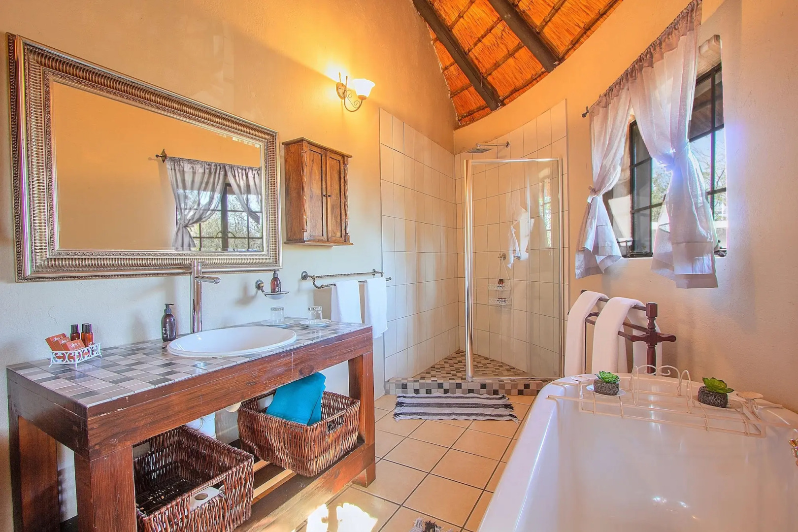 Mvuradona Safari Lodge