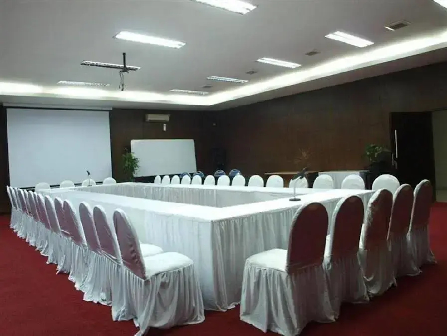 Jatinangor Hotel & Restaurant