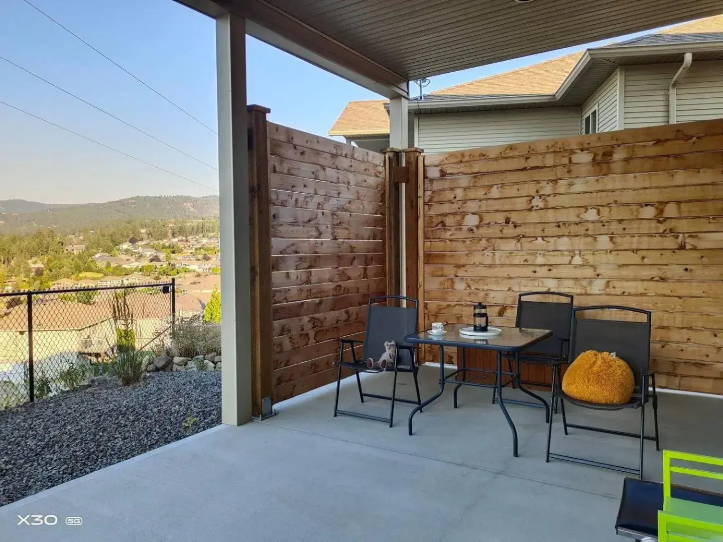 Peaceful and Spacious Lake View